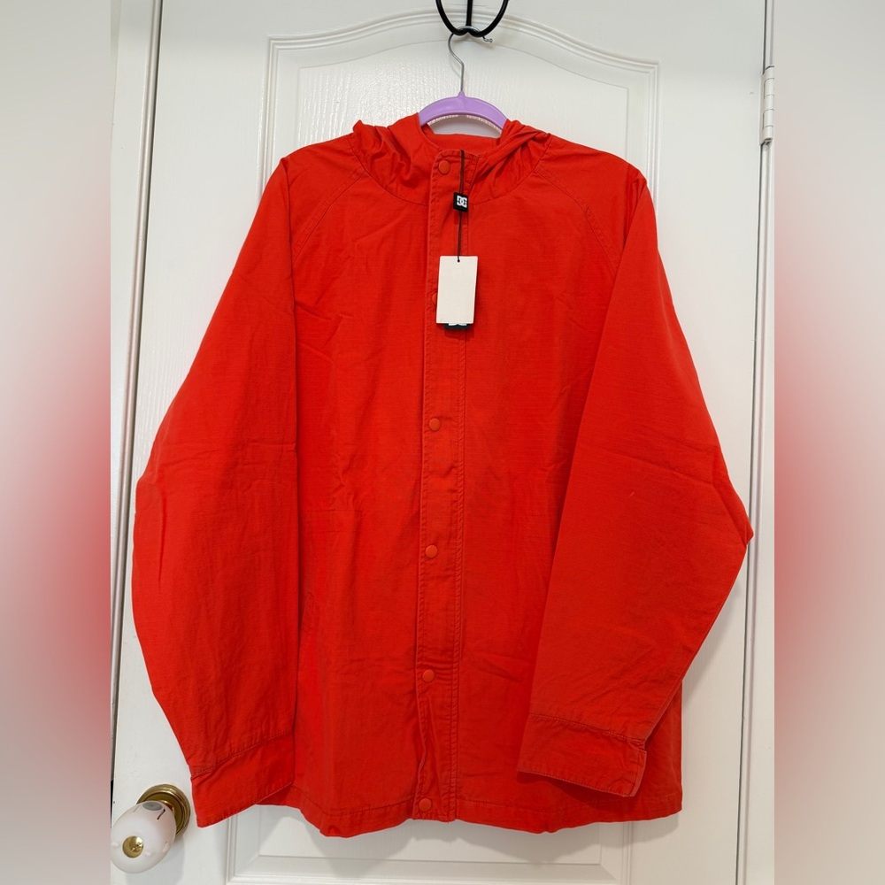 DC Shoes Lightweight Hooded Jacket Orange Mens L NWT Skate Windbreaker
